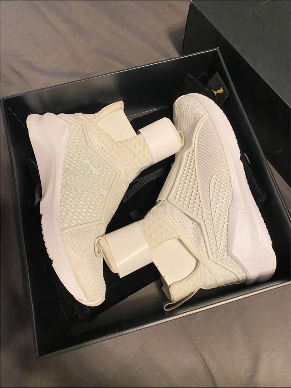 Rihanna fenty sneakers size 7